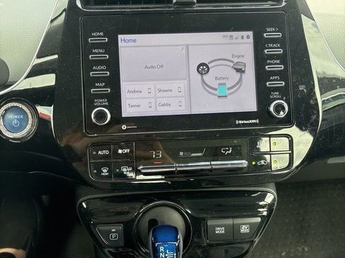 Used 2022 Toyota Prius LE AWD/4WD image 4