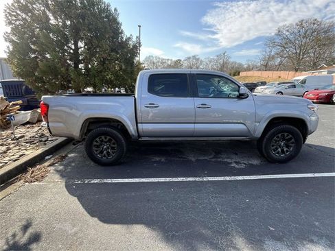 Used 2021 Toyota Tacoma SR5 image 9