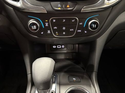 Used 2023 Chevrolet Equinox LT AWD/4WD image 33