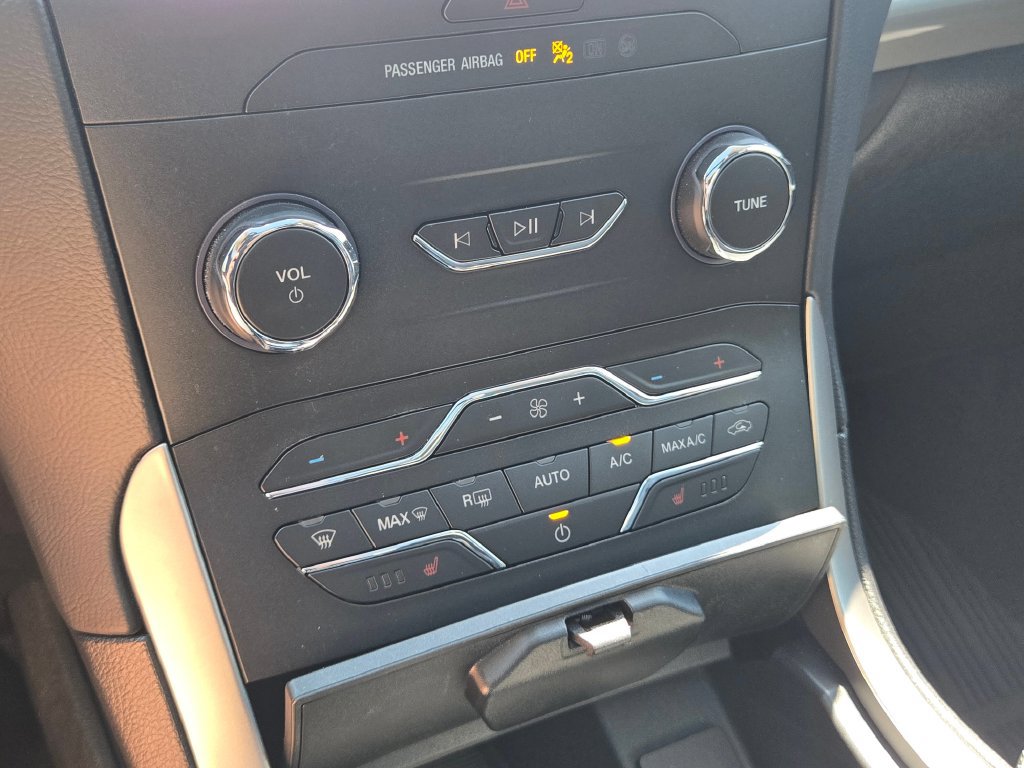 Used 2020 Ford Edge SEL w/ Convenience Package AWD/4WD image 30