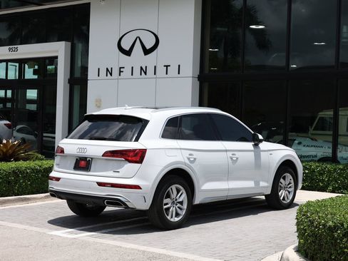 Used 2024 Audi Q5 2.0T Premium w/ Convenience Package AWD/4WD image 4
