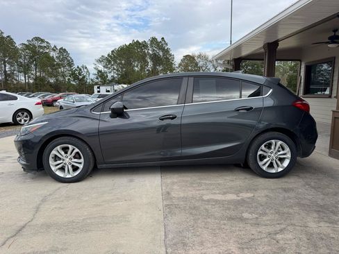 Used 2019 Chevrolet Cruze LT w/ Convenience Package FWD image 7