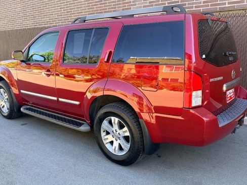 Used 2008 Nissan Pathfinder LE AWD/4WD image 4