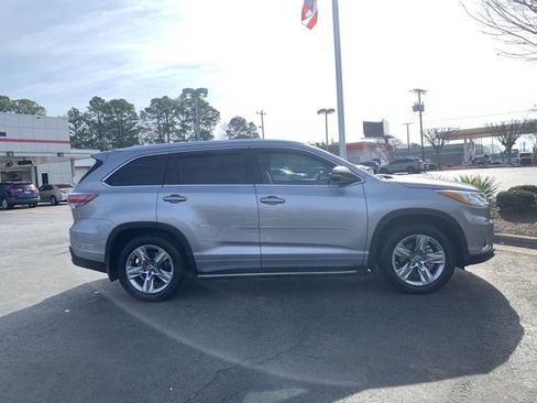 Used 2016 Toyota Highlander Limited image 9