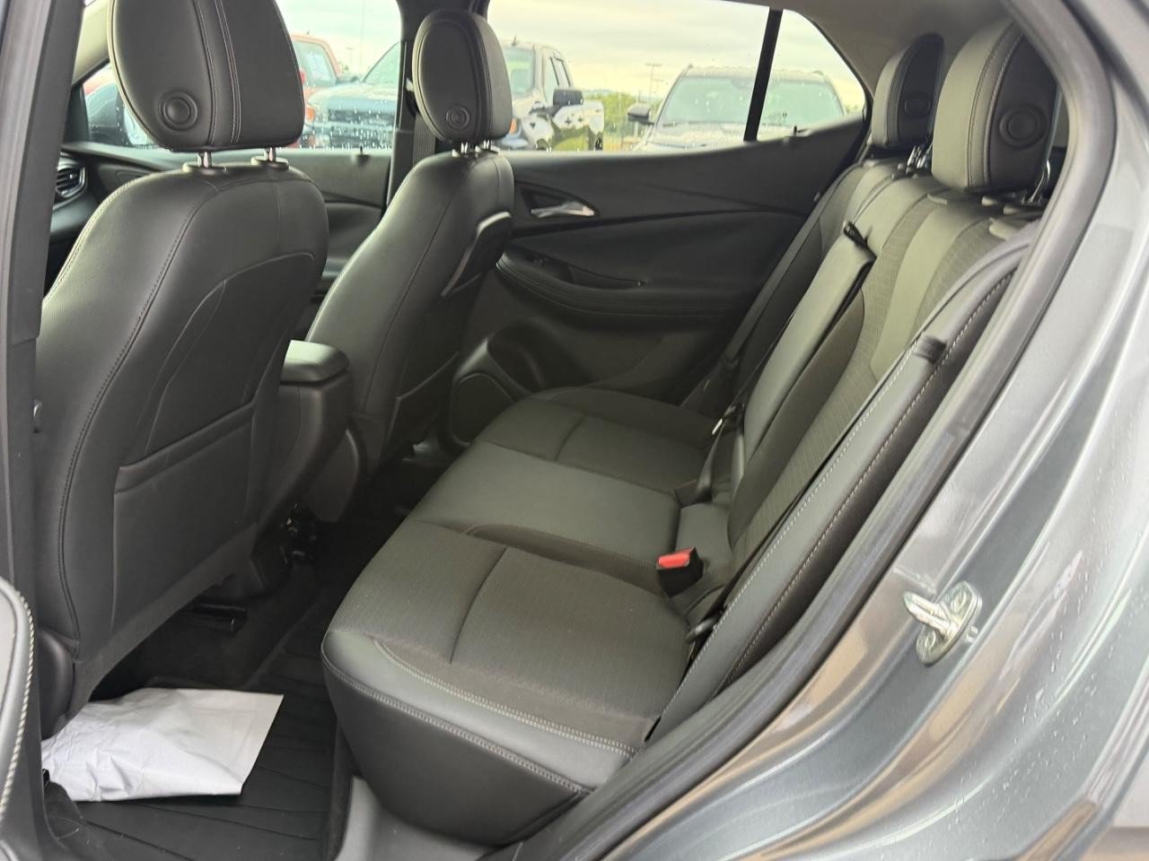 Used 2022 Buick Encore GX Select w/ Sport Touring Package FWD image 9
