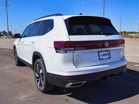 New 2026 Volkswagen Atlas SE image 3