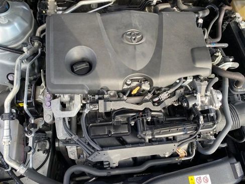 Used 2023 Toyota Camry SE image 19