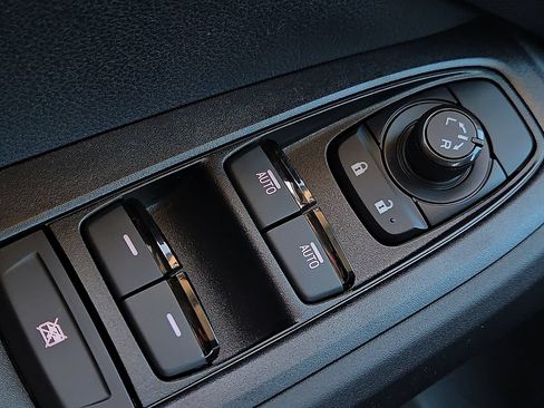 Certified 2026 Subaru Crosstrek 2.5i Premium AWD/4WD image 18