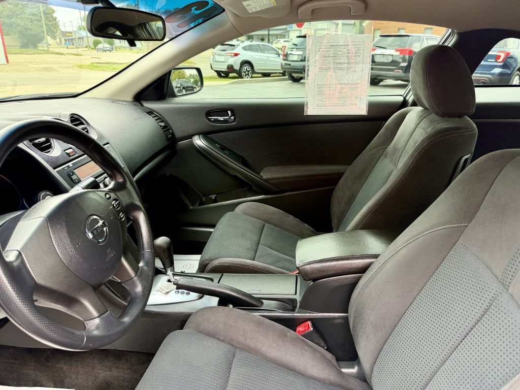 Used 2013 Nissan Altima 2.5 S FWD image 10