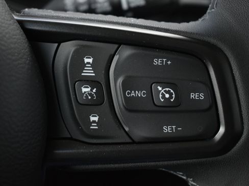 Used 2026 Jeep Wrangler Unlimited Sport AWD/4WD image 21