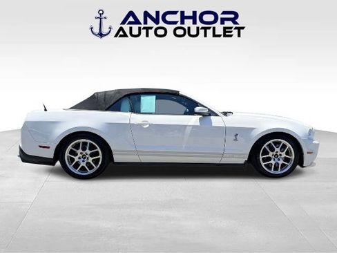 Used 2010 Ford Mustang Shelby GT500 RWD image 9