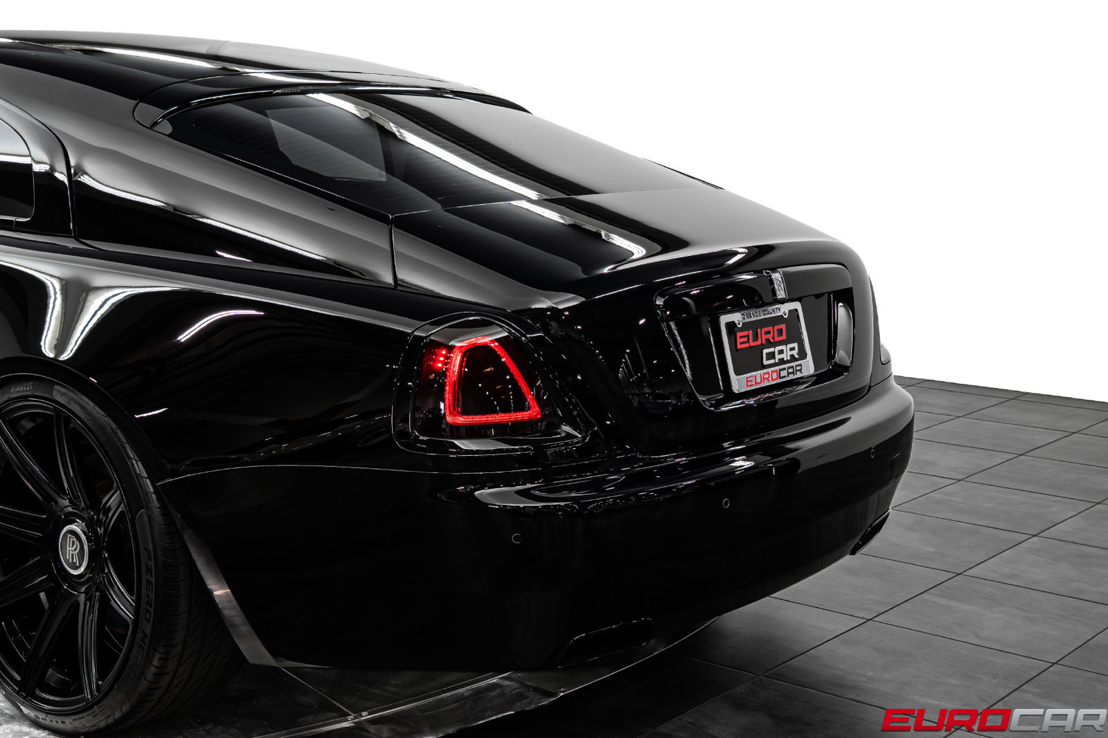 Used 2016 Rolls-Royce Wraith RWD image 18