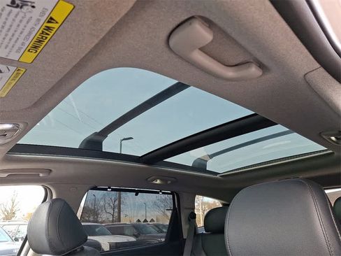 Used 2020 Hyundai Santa Fe SEL w/ Convenience + Premium Package image 14