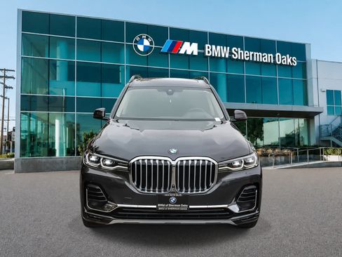 Used 2022 BMW X7 xDrive40i w/ Premium Package AWD/4WD image 2
