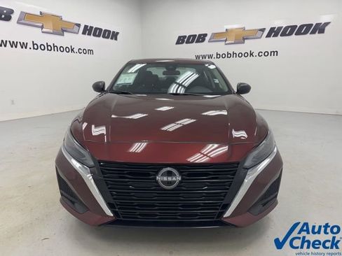 Used 2025 Nissan Altima 2.5 SV image 2