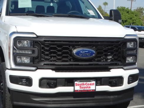 Used 2024 Ford F350 XLT w/ XLT Premium Package image 4