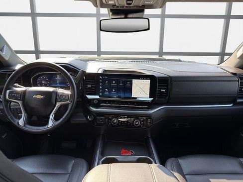 Used 2025 Chevrolet Silverado 2500 LTZ w/ LTZ Plus Package AWD/4WD image 19