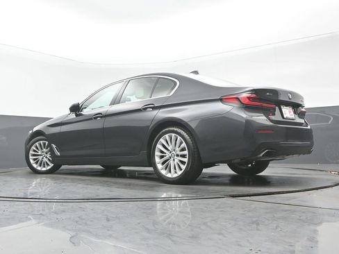 Used 2022 BMW 530i xDrive w/ Premium Package image 31