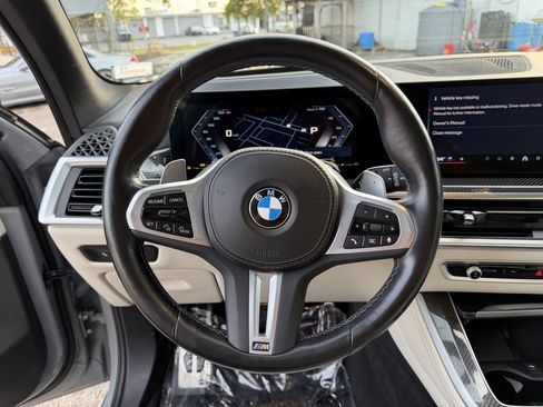 Used 2024 BMW X5 M60i image 16