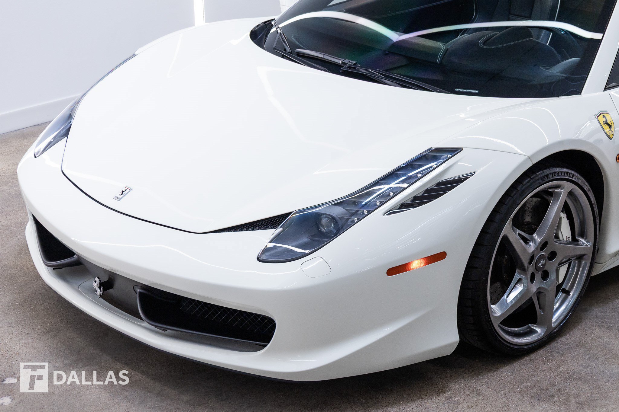 Used 2013 Ferrari 458 Spider RWD image 3