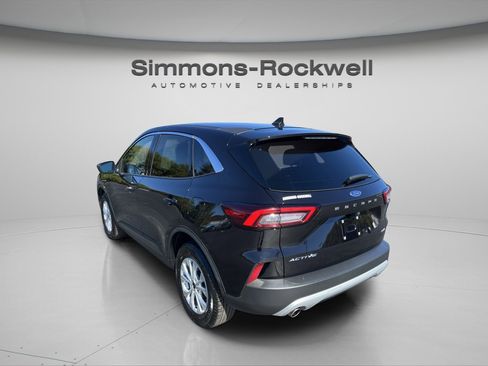 Used 2023 Ford Escape Active image 5