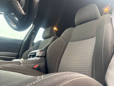 Used 2023 Dodge Charger SXT image 10