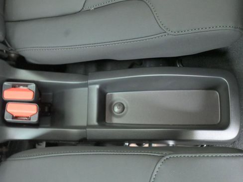 New 2026 Volvo XC90 B6 Plus w/ Protection Package Premier image 18