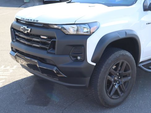 Used 2023 Chevrolet Colorado Trail Boss w/ Advanced Trailering Package AWD/4WD image 6