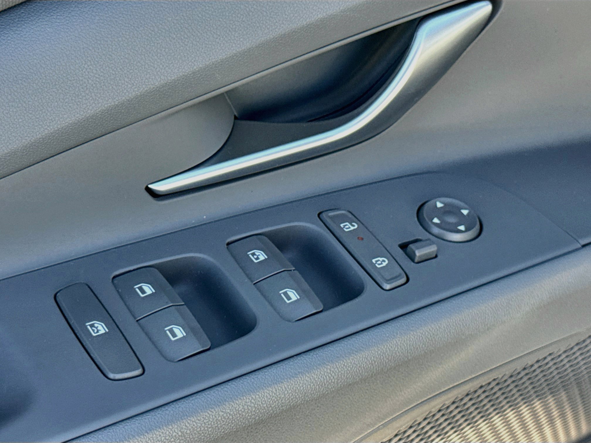 Certified 2025 Hyundai Elantra Sport FWD image 10