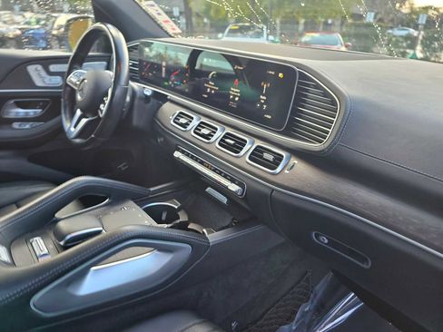 Used 2021 Mercedes-Benz GLS 450 4MATIC image 12