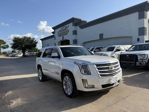 Used 2017 Cadillac Escalade Platinum AWD/4WD image 45