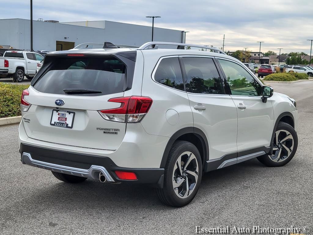 Used 2024 Subaru Forester Touring AWD/4WD image 7
