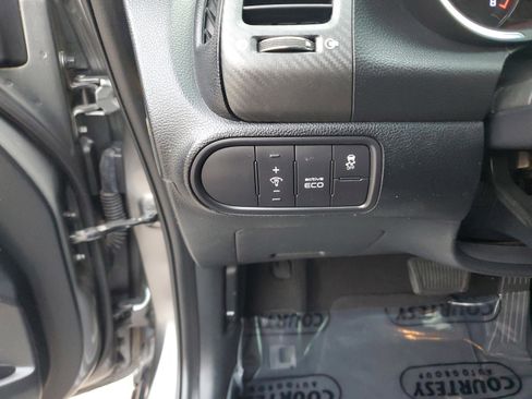 Used 2015 Kia Forte EX image 31