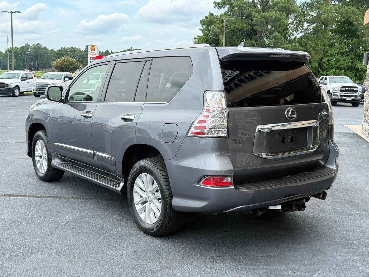 Used 2015 Lexus GX 460 w/ Premium Package AWD/4WD image 3
