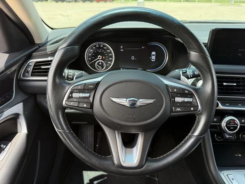 Used 2022 Genesis G70 3.3T RWD image 12