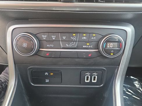 Used 2021 Ford EcoSport SE FWD image 25
