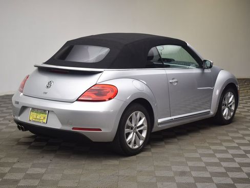 Used 2014 Volkswagen Beetle TDI image 8