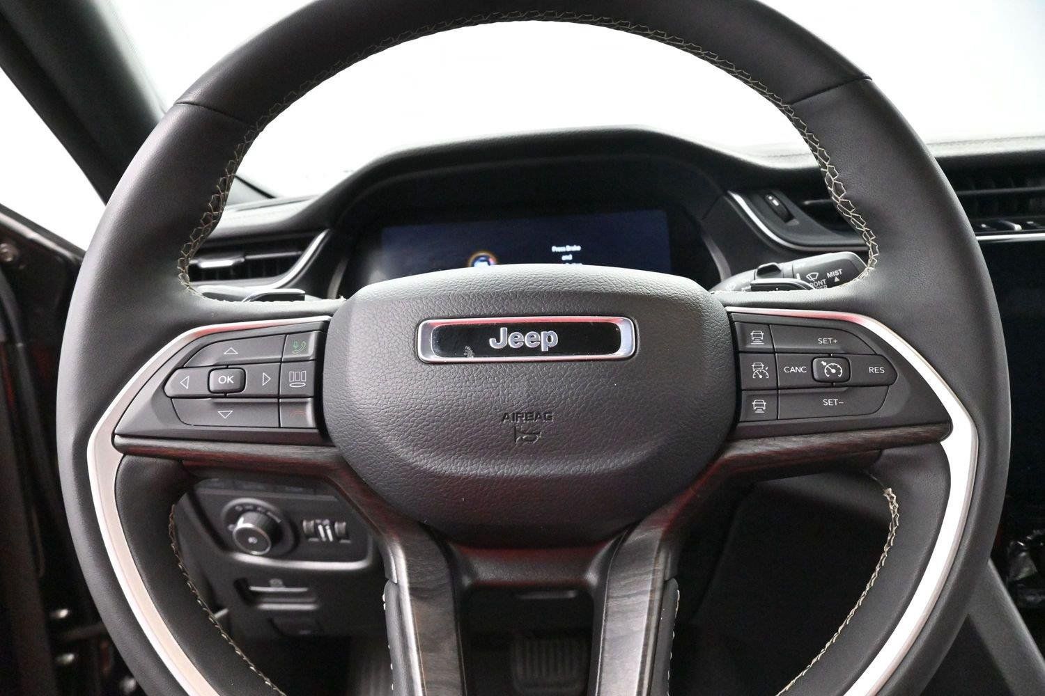 Used 2024 Jeep Grand Cherokee Limited 4xe AWD/4WD image 18
