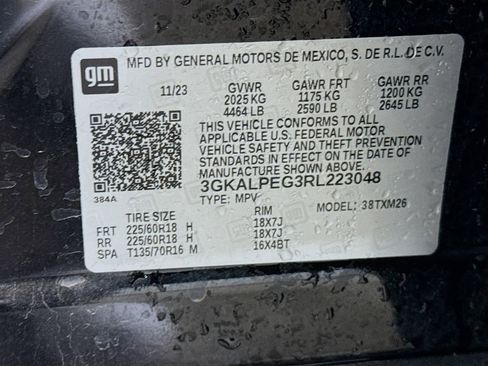 Used 2024 GMC Terrain SLT image 29