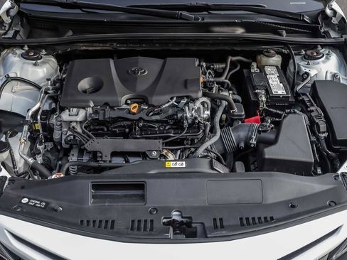 Used 2024 Toyota Camry SE image 29