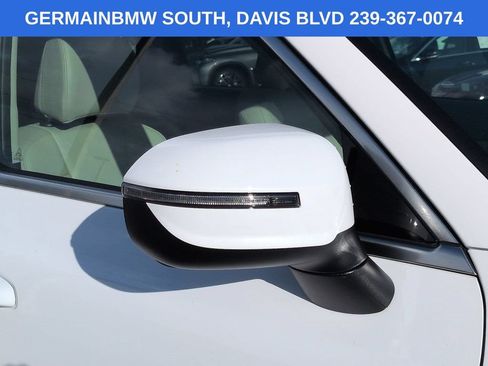 Used 2025 Kia Telluride EX w/ EX Captain's Chair Package AWD/4WD image 13