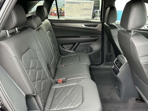 New 2026 Volkswagen Atlas Cross Sport SE image 15
