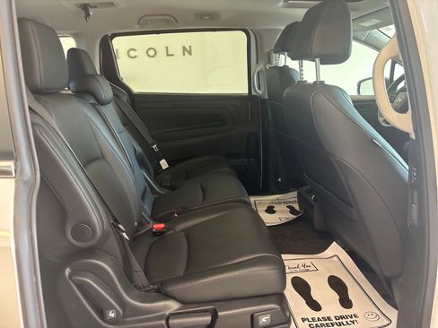 Certified 2025 Honda Odyssey EX-L image 9