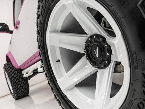 Used 2025 Ford Bronco RETRO image 21