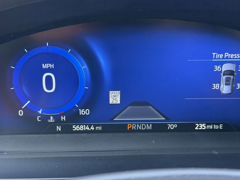 Used 2020 Ford Explorer Platinum w/ Premium Technology Package image 30