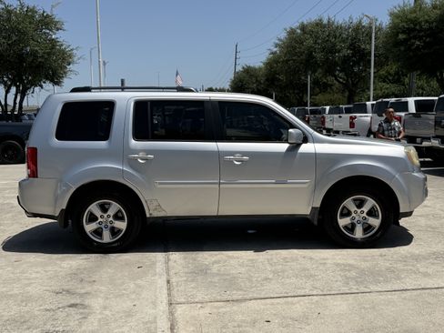 Used 2011 Honda Pilot EX-L image 3