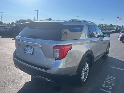 Used 2023 Ford Explorer Limited image 5