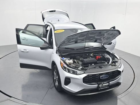 Used 2025 Ford Escape ST-Line FWD image 59
