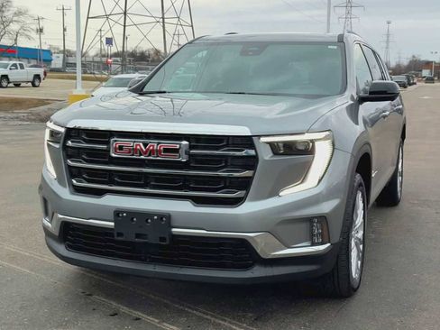 Certified 2025 GMC Acadia Elevation w/ Elevation Premium Package image 7