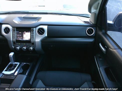Used 2018 Toyota Tundra SR5 image 34